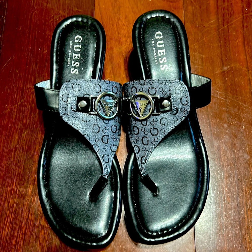 Guess Wedge Women’s Sandal Size 9. New without tags